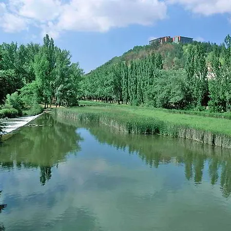 De فندق